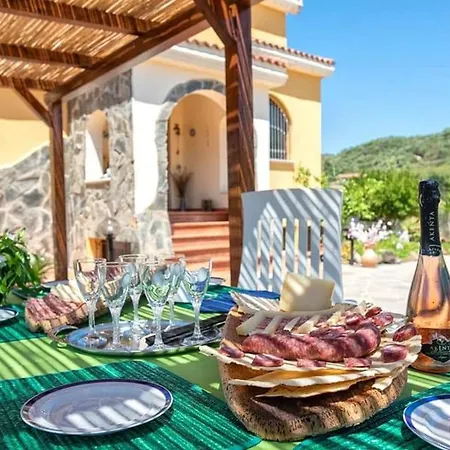 Holiday home 4 Bedrooms House With Private Pool Terrace And Wifi At 6 Km Away From The *